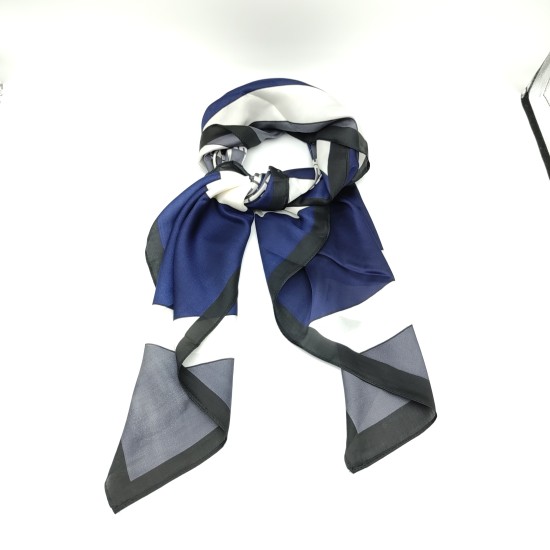 Blue imitation silk print plaid large square scarf Blue imitation silk print plaid large square scarf